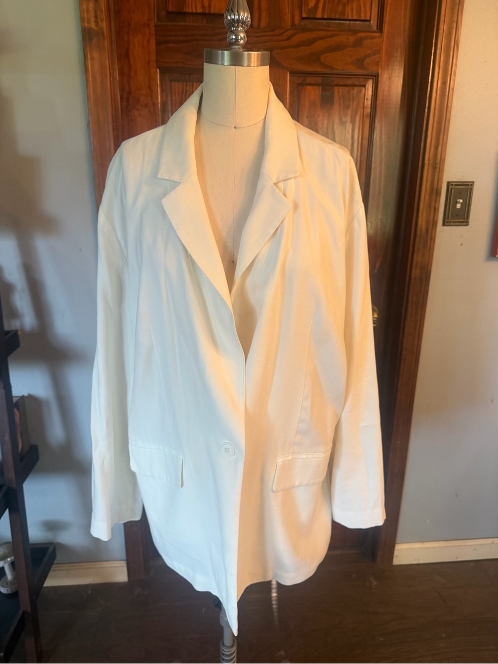 White Single-Button Relaxed Blazer Jacket